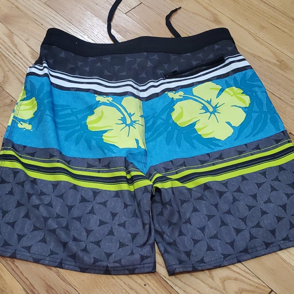 SWIM TRUNKS - Picture 2 of 4